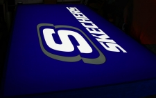 skechers